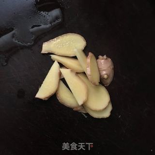 芥菜豆腐鲫鱼汤的做法步骤：3