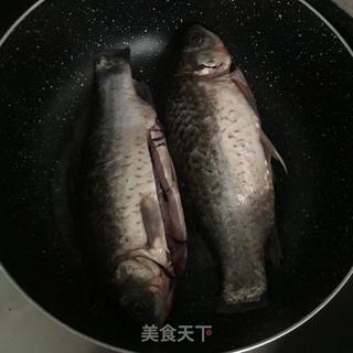 芥菜豆腐鲫鱼汤的做法步骤：5