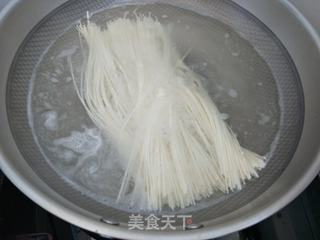 蔬菜凉面的做法步骤:2