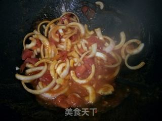 西红柿洋葱牛肉浇面的做法步骤:3