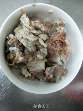 西红柿洋葱牛肉浇面的做法步骤:4