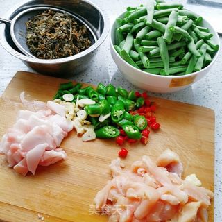 梅干菜烧四季豆的做法步骤：2