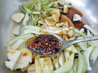 “ 食物边角料做大餐 ”凉拌香菜绿甘蓝的做法步骤：5