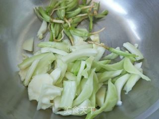 “ 食物边角料做大餐 ”凉拌香菜绿甘蓝的做法步骤：3