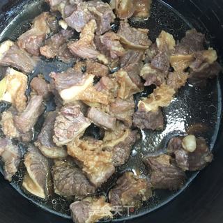 牛腩烧土豆的做法步骤：5