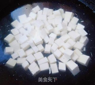 豆腐鸡蛋炒辣白菜的做法步骤：2