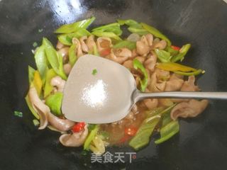 尖椒肥肠的做法步骤:10