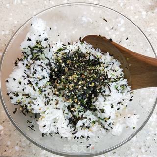 海苔肉松饭团的做法步骤:4