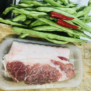 四季豆炒肉的做法步骤：1