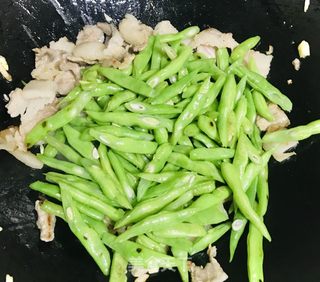 四季豆炒肉的做法步骤：6
