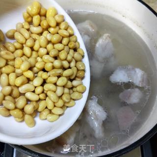 肘肉炖苦瓜汤的做法步骤：10