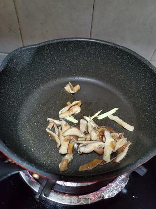 豆腐香菇汤的做法步骤：3