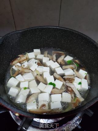 豆腐香菇汤的做法步骤：5