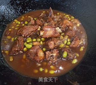 排骨烧毛豆的做法步骤:7