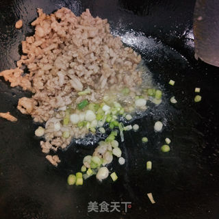 香菇肉酱面的做法步骤:7