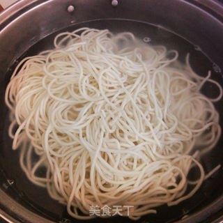 香菇肉酱面的做法步骤:12