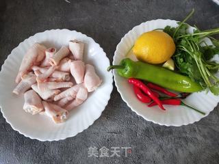 柠檬鸡爪的做法步骤：1