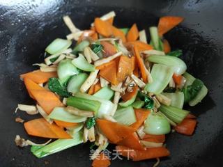 胡萝卜炒油菜的做法步骤：9