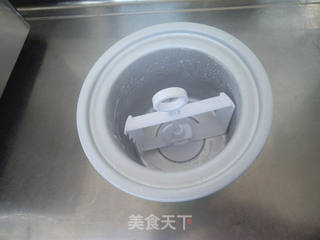 柠檬牛奶冰淇淋的做法步骤:6