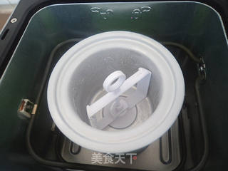 柠檬牛奶冰淇淋的做法步骤:7
