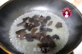 鸡蛋杂蔬包子的做法步骤：5