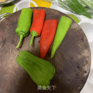 炒鸡腿的做法步骤：2