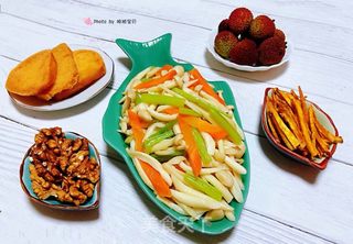 #芹菜胡萝卜炒白玉菇的做法图解13