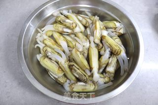 #凉拌蛏子金针菇的做法图解2