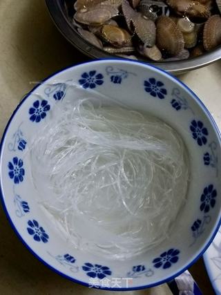 花甲粉丝煲的做法步骤:2