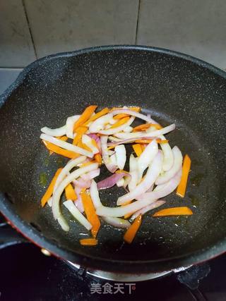 牛柳炒意粉的做法步骤:6