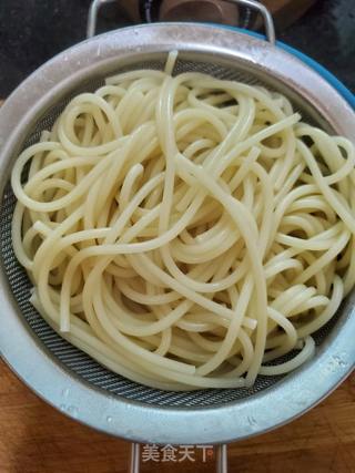 牛柳炒意粉的做法步骤:9