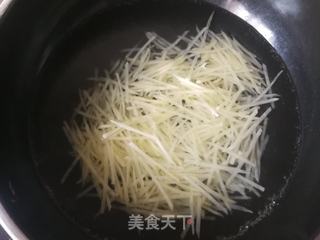 荆芥拌土豆丝的做法步骤：4