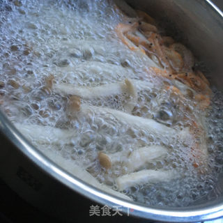 蟹味菇菠菜汤的做法步骤：6