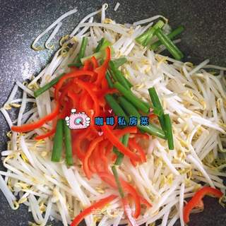 清炒绿豆芽的做法步骤:6