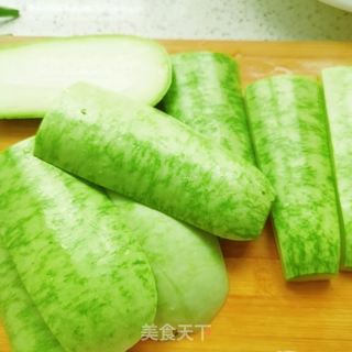 炝炒瓠子皮的做法步骤:2