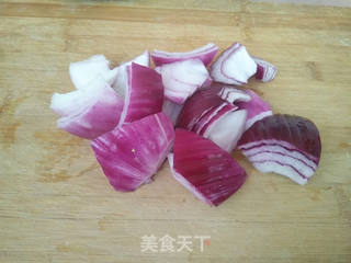 西兰花拌洋葱的做法步骤:2