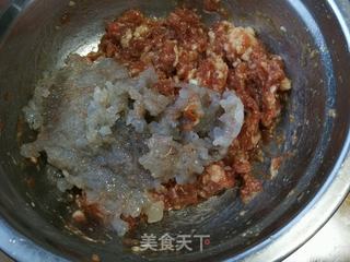 虾仁丝瓜饺子的做法步骤：3