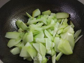 佛手瓜炒午餐肉的做法步骤:6