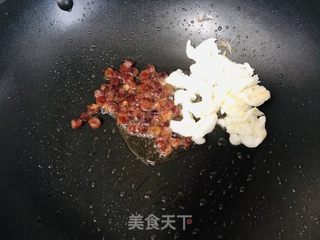 隔夜饭也能炒出新花样，黄金炒饭，大人小孩都喜欢的做法步骤：4