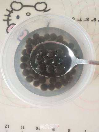 焦糖海盐奶盖奶茶的做法步骤:6
