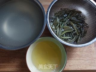 莼菜芙蓉汤的做法步骤:2