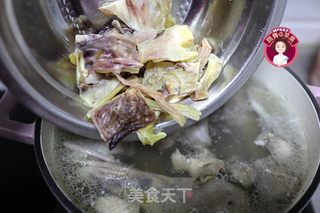 墨鱼老鸭鸽子汤的做法步骤：6