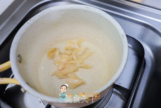 6个月以上辅食菠菜鸡肉泥的做法步骤:3