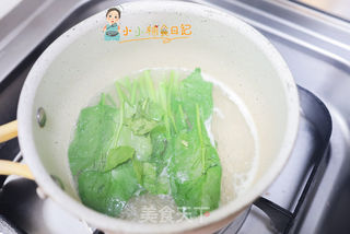 6个月以上辅食菠菜鸡肉泥的做法步骤:4