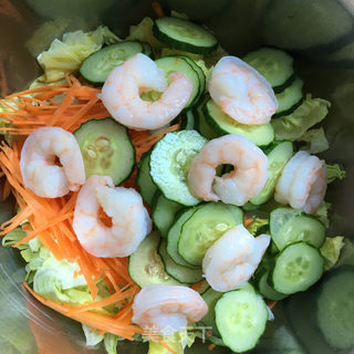轻食虾仁鸡蛋沙拉的做法步骤：6