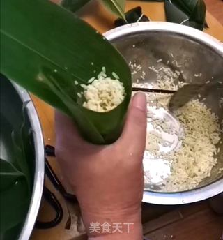 碱水粽的做法步骤:11