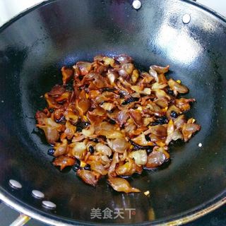 青椒炒鸭胗的做法步骤:8