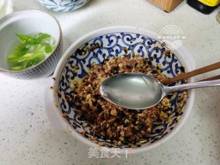 百财肉卷的做法步骤：4