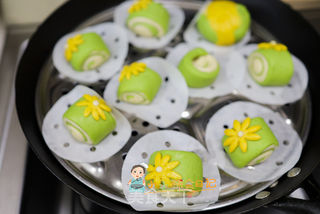 9个月以上辅食菠菜花朵刀切的做法步骤:12