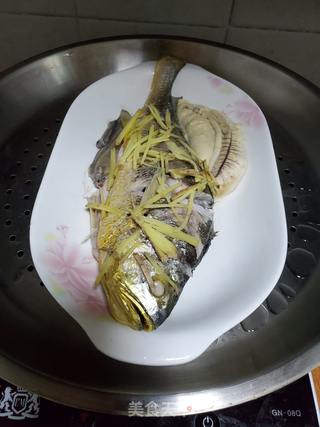 豆豉蒸黄花鱼的做法步骤：6